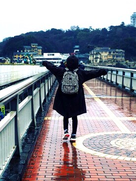 「VANS（バンズ）のアイテム（バックパック/リュック、ブラック系）」を使った、kou upingさん（レディース）の冬コーディネート
