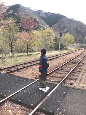 「adidas（アディダス）のアイテム（パーカー、ブルー系）」を使った、kou upingさん（レディース）の春コーディネート