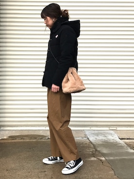 「URBAN RESEARCH DOORS（アーバンリサーチドアーズ）のDOORS コットンタックワイドパンツ（その他パンツ）」を使った、IKUmamaさん（レディース・159cm）の冬コーディネート
