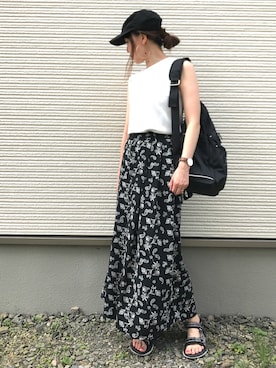「スカーチョ」｜「アイテム（アナログ腕時計）」を使った、IKUmamaさん（レディース・159cm）の夏コーディネート