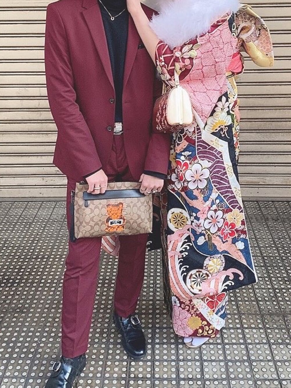 「ootd、成人式、セットアップ、ワインレッド、振袖、ワントーンコーデ、ZARA、HARE、ジャケット、スーツスタイル」｜「COACHのアイテム（クラッチバッグ、ベージュ系）」を使った、YUKAさん（レディース・167cm）の冬コーディネートの1枚目の写真