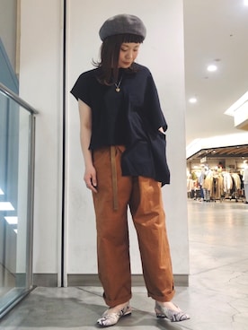 「Johnbull Private labo（ジョンブルプライベートラボ）のアイテム（パンツ）」を使った、キムラアスミさん（レディース・156cm）の春コーディネート