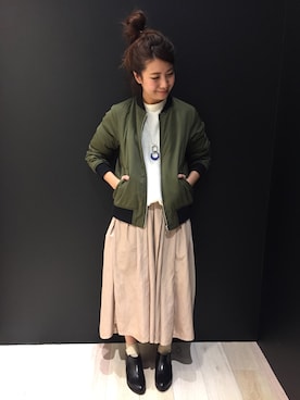 「タフタスカート」｜「アイテム（ジャケット/アウター）」を使った、minaさん（レディース・155cm）の冬コーディネート