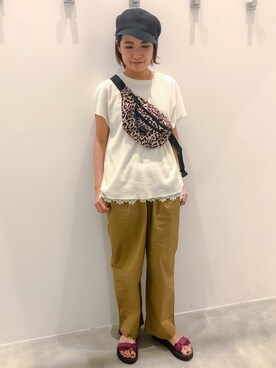 「ワッフル」｜「アイテム（チノパンツ）」を使った、minaさん（レディース・155cm）の春コーディネート