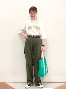 「coen（コーエン）のリネンレーヨンテーパードイージーパンツ（その他パンツ、グリーン系）」を使った、coen よこやまさん（レディース・158cm）の夏コーディネート