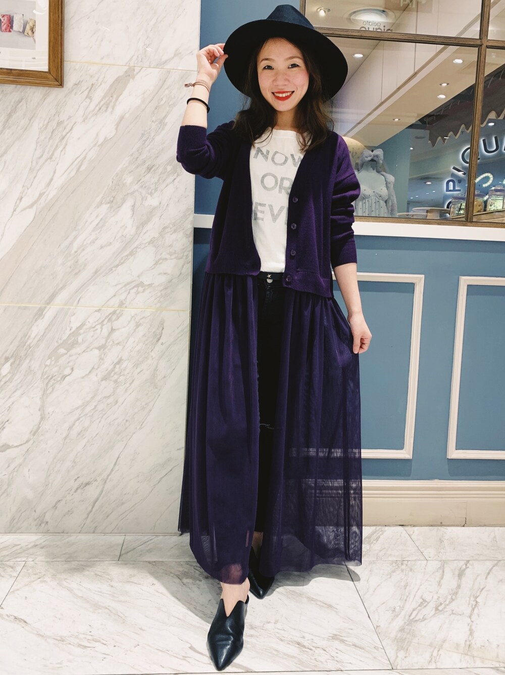 「LASUDのアイテム（ニット/セーター、パープル系）」を使った、Maymayさん（レディース・150cm）の秋コーディネートの1枚目の写真
