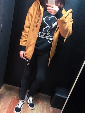 「アイテム（スタジャン、ブラウン系）」を使った、Doris Linさん（レディース・170cm）の冬コーディネート