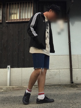 「ボーダーソックス」｜「アイテム（キャップ）」を使った、棚と棚のAIDAさん（メンズ・177cm）の春コーディネート