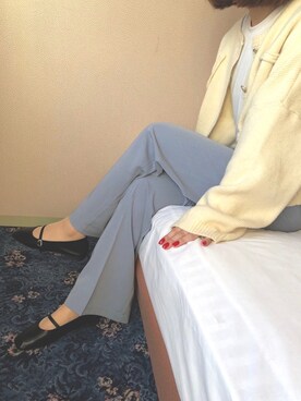 「センタープレスパンツ」｜「アイテム（その他シューズ）」を使った、m'eさん（レディース・162cm）の春コーディネート