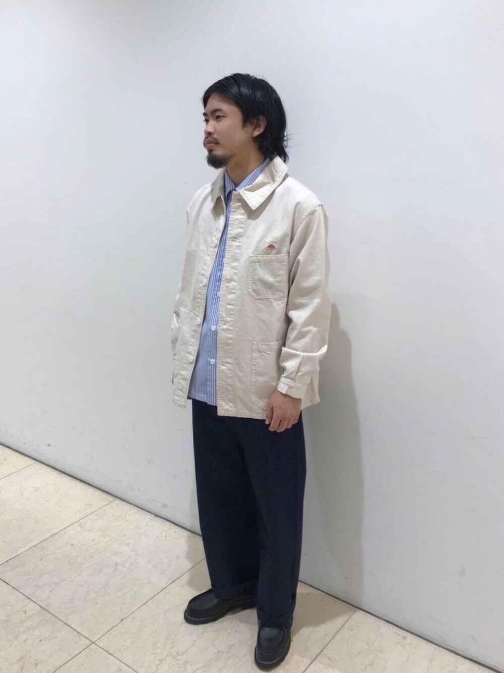 「Danton、orcival、Paraboot、078  CITE」｜「DANTONの【DANTON】カバーオールジャケット SER MEN（カバーオール、ホワイト系）」を使った、HODOTSUKAさん（メンズ・170cm）の春コーディネートの1枚目の写真