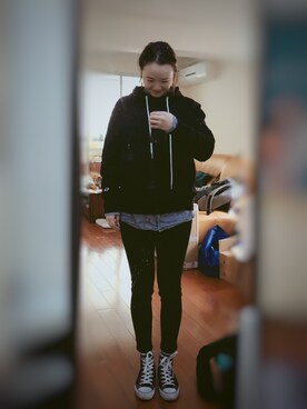 落枕的方向盘さんのコーディネート