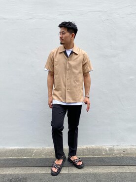 「soe（ソーイ）のアイテム（スラックス）」を使った、Kazuki Yamashitaさん（メンズ・172cm）の春コーディネート