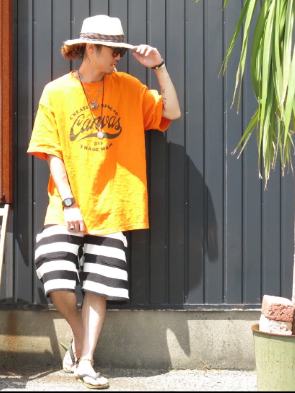 「street、summer、STYLE、streetstyle、ootd」｜「TROPHY CLOTHINGのアイテム（ハット、ベージュ系）」を使った、Canvas Yoshikiさん（メンズ・177cm）の夏コーディネートの1枚目の写真