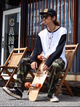 「LOSER MACHINE（ルーサーマシーン）のアイテム」を使った、Canvas Yoshikiさん（メンズ・177cm）の秋コーディネート