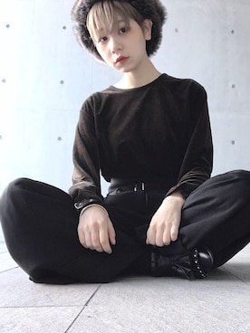 「アイテム（バングル/リストバンド）」を使った、林﨑咲良さん（レディース・153cm・20代）の秋コーディネート