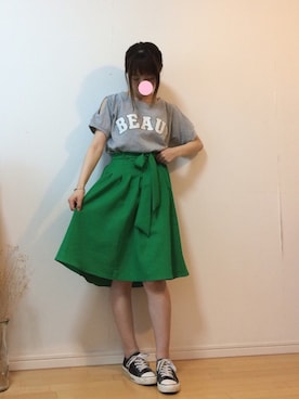 「オープンショルダー」｜「アイテム（スウェット）」を使った、mikaさん（レディース・155cm）の夏コーディネート