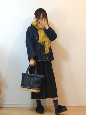 「w closet（ダブルクローゼット）のデニムVネックGジャン （デニムジャケット）」を使った、mikaさん（レディース・155cm）の冬コーディネート