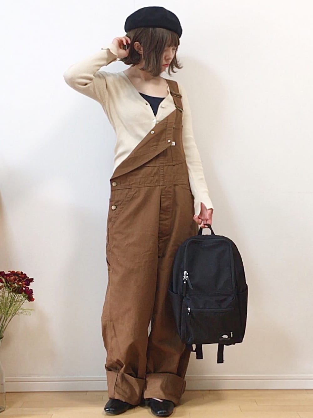 「PR、themorningafter2015、カーディガン、バックパック、LEE、オーバーオール、polcadot、ベレー帽、vivian 、lineastoria」｜「NANEAのリブ編みカットソー カーディガン（カーディガン/ボレロ、ベージュ系）」を使った、mikaさん（レディース・155cm）の春コーディネートの1枚目の写真