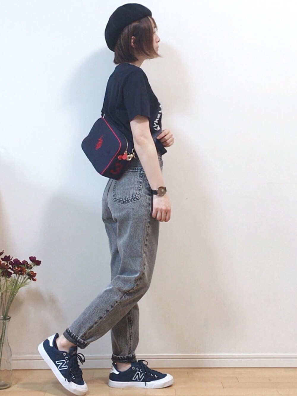 「PR、URBAN RESEARCH、New Balance、スニーカー、U.S.POLO ASSN.、ショルダーバッグ、ベレー帽、KERBHOLZ、腕時計、Tシャツ×デニム」｜「U.S. POLO ASSN.の【U.S. POLO ASSN.】 ユーエスポロアッスン クロスボディ ショルダーバッグM　US2555(3)（ショルダーバッグ、ブルー系）」を使った、mikaさん（レディース・155cm）の夏コーディネートの1枚目の写真