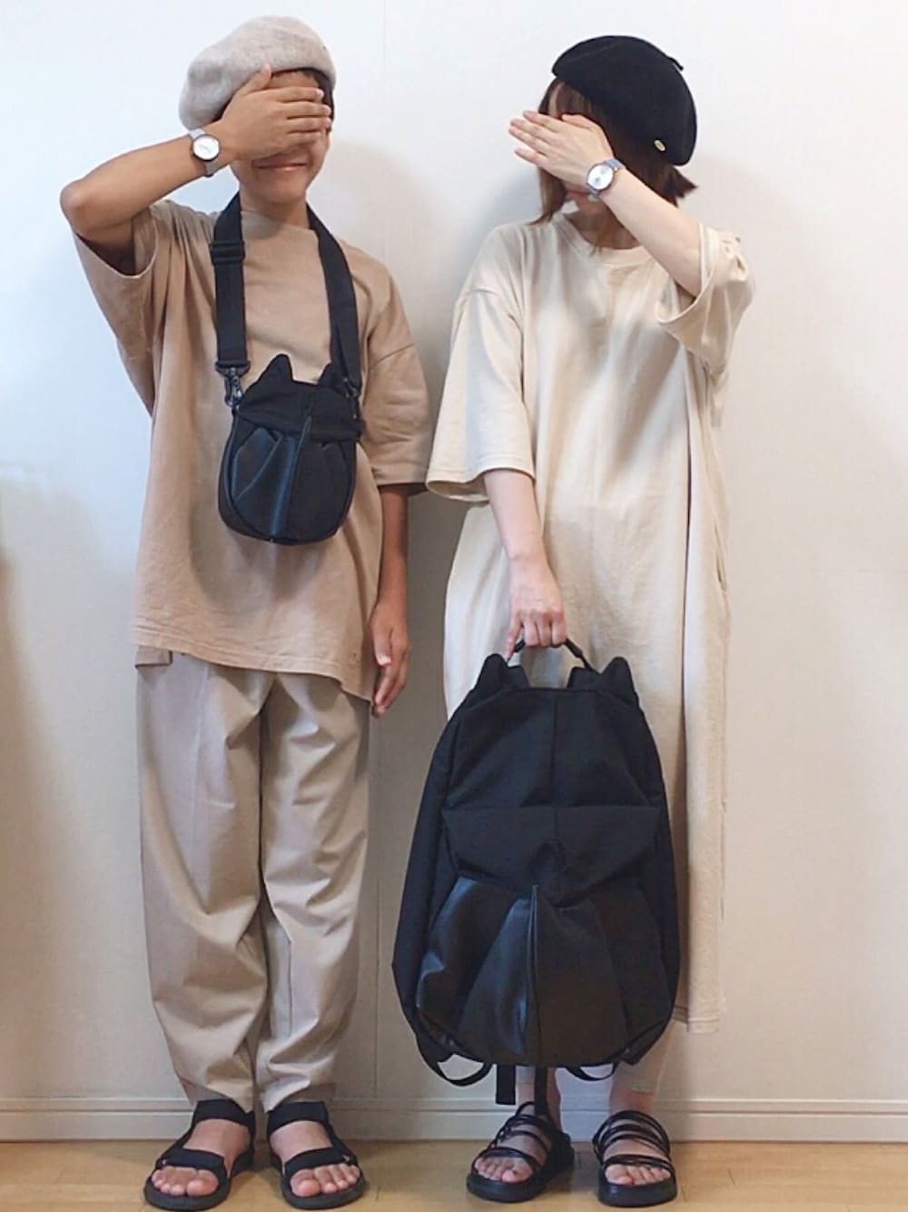 「PR、oribagu、ショルダーバッグ、バックパック、ベレー帽、腕時計、ベージュコーデ、ベージュ×ブラック、リンクコーデ、親子コーデ」｜「OribaguのURL: https://kibi.co/3gQR38z   靴は気にせずw（ショルダーバッグ、ブラック系）」を使った、mikaさん（レディース・155cm）の夏コーディネートの1枚目の写真