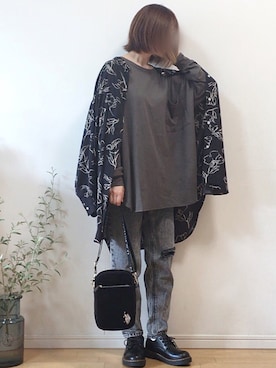 「LIPSTAR（リップスター）の線画花柄ブラウス（シャツ/ブラウス）」を使った、mikaさん（レディース・155cm）の秋コーディネート