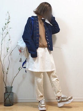 「sakishimatokyo（サキシマトーキョー）のアイテム（デニムジャケット）」を使った、mikaさん（レディース・155cm）の秋コーディネート