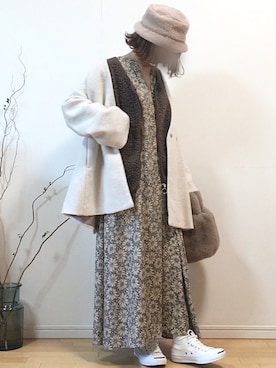 「ジャックパーセル」｜「アイテム（ノーカラージャケット）」を使った、mikaさん（レディース・155cm）の秋コーディネート