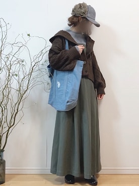 「sakishimatokyo（サキシマトーキョー）のアイテム（ジャンパースカート）」を使った、mikaさん（レディース・155cm）の冬コーディネート