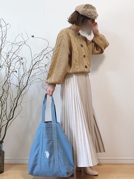 「ケーブルカーディガン」｜「アイテム（ハンチング/ベレー帽）」を使った、mikaさん（レディース・155cm）の冬コーディネート