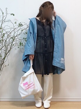 「サテンパンツ」｜「アイテム（スリッポン）」を使った、mikaさん（レディース・155cm）の春コーディネート