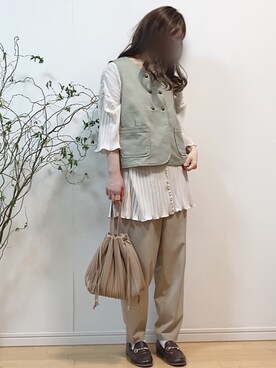「アイテム（ローファー）」を使った、mikaさん（レディース・155cm）の春コーディネート