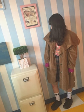 「カフェ」｜「アイテム（ダウンジャケット/コート）」を使った、せい奈さん（レディース・158cm）の冬コーディネート