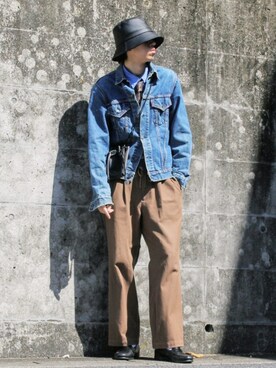 「くすみカラー」｜「アイテム（デニムジャケット）」を使った、月さん（メンズ・177cm）の春コーディネート
