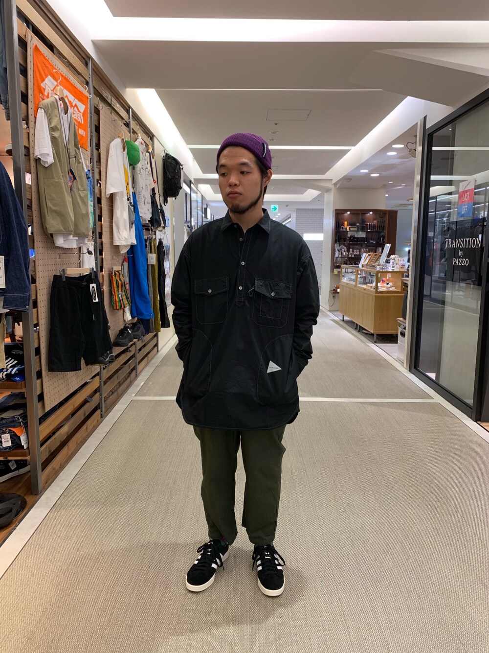 「BEAVER、BEAVER池袋、MANASTASH、and wander、TIGREBROCANTE、adidas、秋コーデ、オトナカジュアル、今日のコーデ、大人カジュアル」｜「TIGRE BROCANTEのTIGRE BROCANTE/ティグルブロカンテ　ジンバブエタゴサクパンツ（その他パンツ、グリーン系）」を使った、Kato Taroさん（メンズ・164cm）の夏コーディネートの1枚目の写真