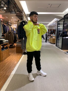 「AlexanderLeeChang（アレキサンダーリーチャン）のアイテム（パーカー）」を使った、Kato Taroさん（メンズ・164cm）の秋コーディネート