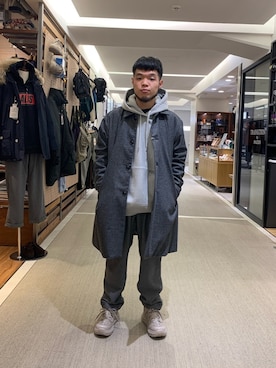 「グラミチ」｜「アイテム（ステンカラーコート）」を使った、Kato Taroさん（メンズ・164cm）の秋コーディネート