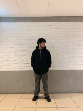 「inov-8（イノヴェイト）のアイテム（シューズ）」を使った、Kato Taroさん（メンズ・164cm）の秋コーディネート