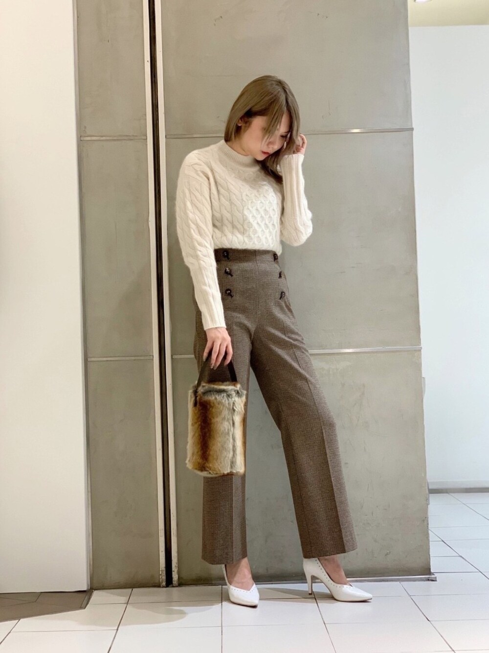 「ツイード、秋のコーデ、秋色、休日スタイル、もこもこ、白ニット、きれいめカジュアル、大人女子、秋コーデ、秋のマイ旬スタイル」｜「LOVELESSのケーブルプルオーバーニット（ニット/セーター、ホワイト系）」を使った、Ito Harukaさん（レディース・160cm）の秋コーディネートの1枚目の写真