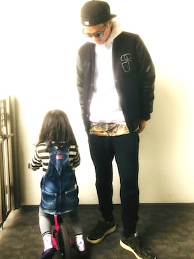 「STUSSY（ステューシー）のアイテム（スタジャン）」を使った、魔裟さん（メンズ・180cm）の冬コーディネート