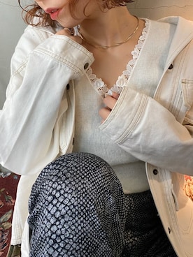 「パイソン柄」｜「アイテム（デニムジャケット）」を使った、momoさん（レディース・160cm）の春コーディネート