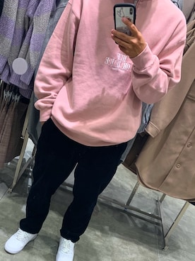 「HUF（ハフ）のアイテム（スウェット）」を使った、日向さん（メンズ・173cm）の秋コーディネート