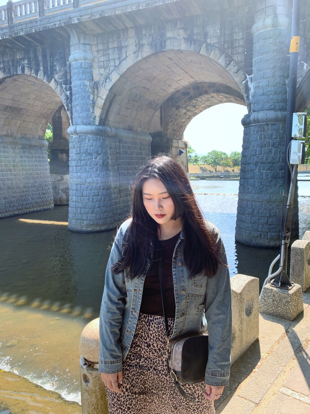 「VINTAGEのアイテム（デニムジャケット、ブルー系）」を使った、Hsuanさん（レディース・163cm）の秋コーディネートの1枚目の写真