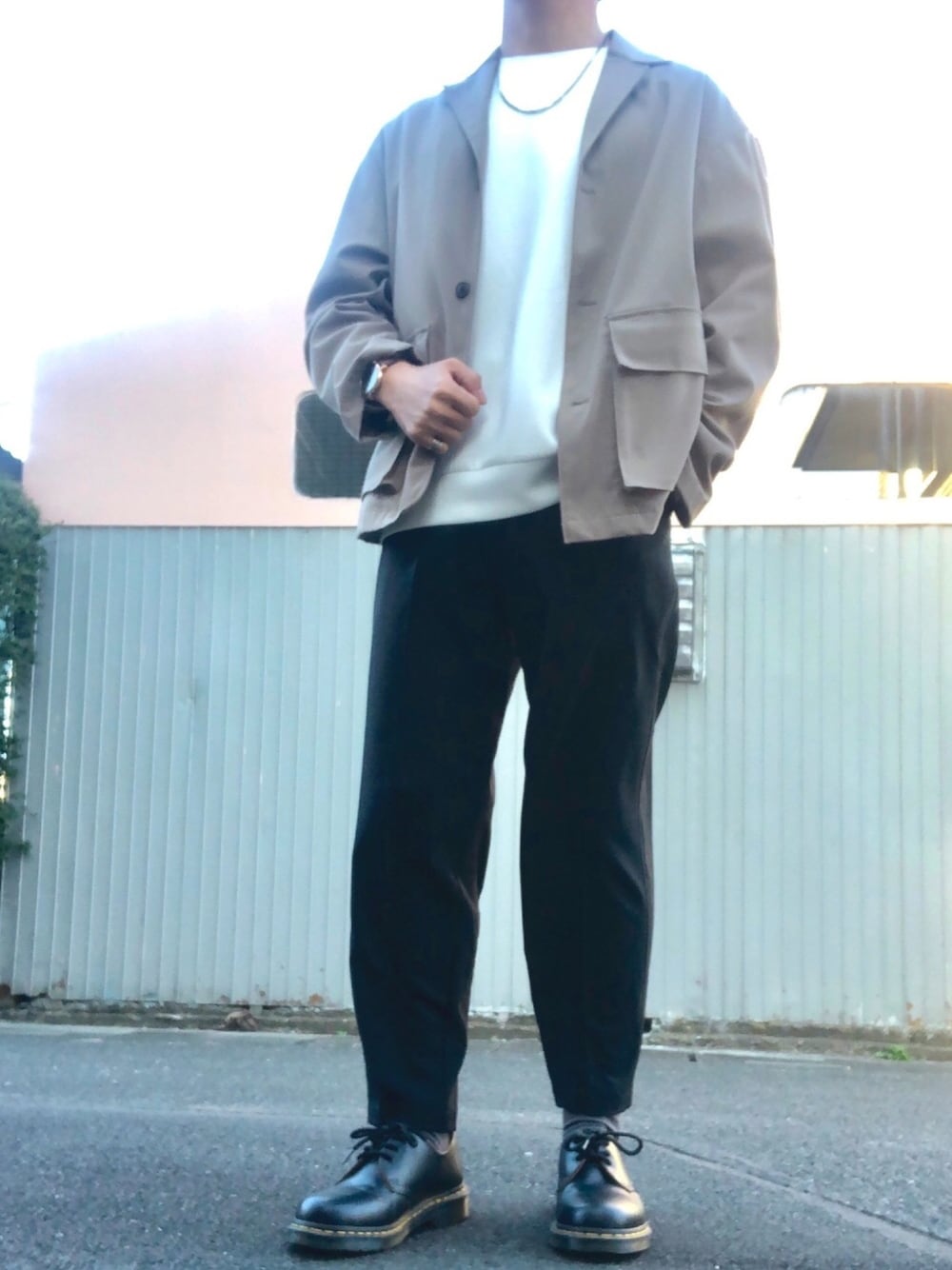その他のトップス、その他のジャケット/アウター、ブラック系のパンツを着用したメンズの冬コーディネートの1枚目の写真