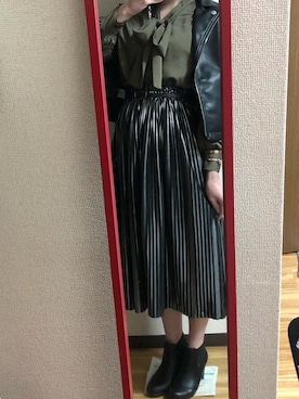 「ボウタイ」｜「アイテム（ライダースジャケット）」を使った、みーさん（レディース・165cm）の春コーディネート