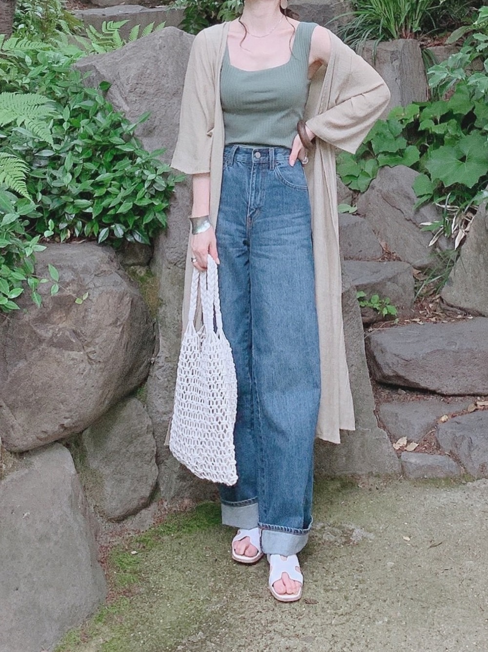 「春夏コーデ、グリーン、ワイドパンツ、デニムコーデ、シアー、UNIQLO、UNIQLO U」｜「kira kira shopのアイテム（カーディガン/ボレロ、ベージュ系）」を使った、minmin08_さん（レディース・160cm）の夏コーディネートの1枚目の写真