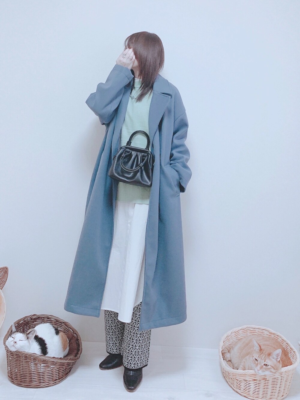 「しまむら、しまむらコーデ、GRL、coca、リエディ、レイヤードスタイル、ベスト、春カラー、春コーデ、ゆるコーデ」｜「GRLのアイテム（ジャケット/アウター、ブルー系）」を使った、minmin08_さん（レディース・160cm）の冬コーディネートの1枚目の写真