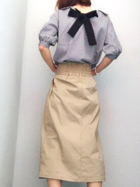 「GU（ジーユー）のアイテム（スカート、ベージュ系）」を使った、megumiさん（レディース・165cm）の夏コーディネート