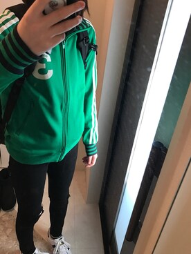 ジャージを使った 緑 のレディース人気ファッションコーディネート ユーザー その他ユーザー 季節 3月 5月 Wear
