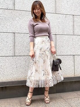 ニット×花柄チュールスカートセットを使った人気ファッション 