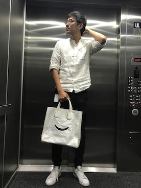 「Ray-Ban（レイバン）のアイテム（メガネ、ブラック系）」を使った、Sheldonさん（メンズ・188cm）の夏コーディネート